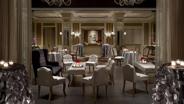 Four Seasons Hotel At Beverly Hills