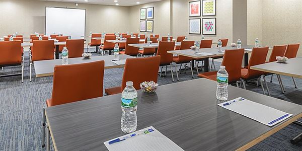 Holiday Inn Express Southington