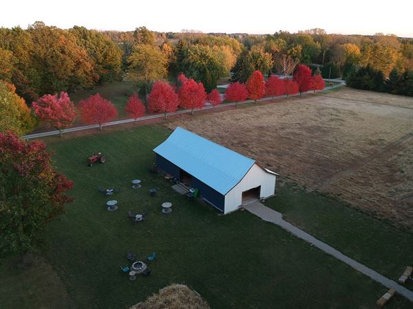 The Sugar Maple Barn