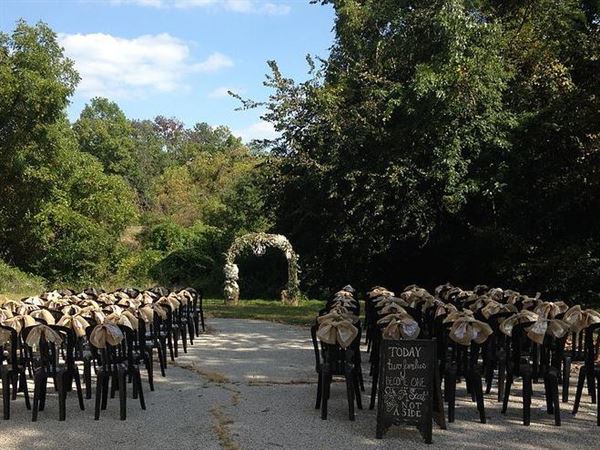 The New Yellow Rock Barn