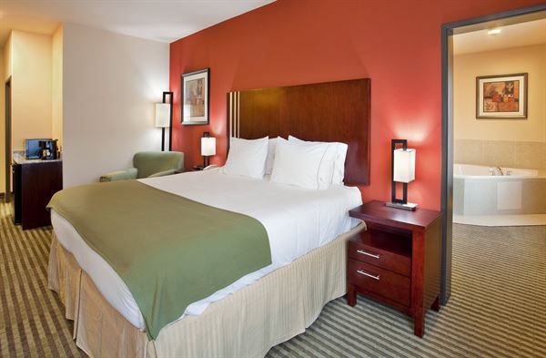 Holiday Inn Express & Suites Guthrie North Edmond