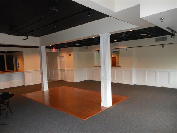 Mack's American Bar & Grill