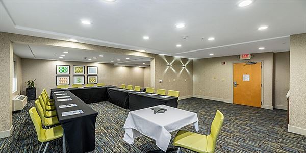 Holiday Inn Express & Suites Fremont - Milpitas Central