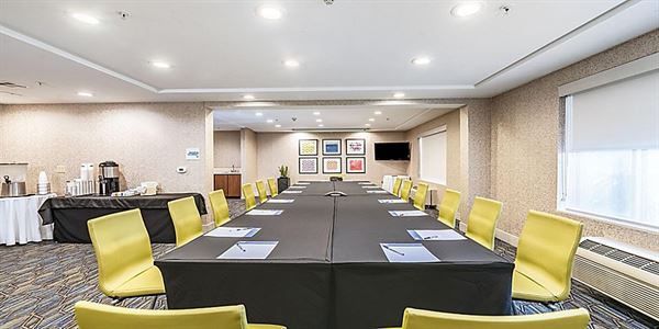 Holiday Inn Express & Suites Fremont - Milpitas Central