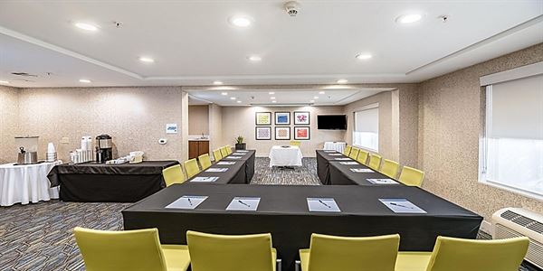 Holiday Inn Express & Suites Fremont - Milpitas Central