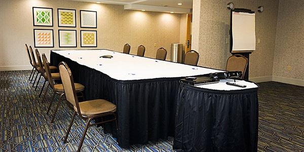 Holiday Inn Express & Suites Fremont - Milpitas Central