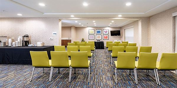 Holiday Inn Express & Suites Fremont - Milpitas Central