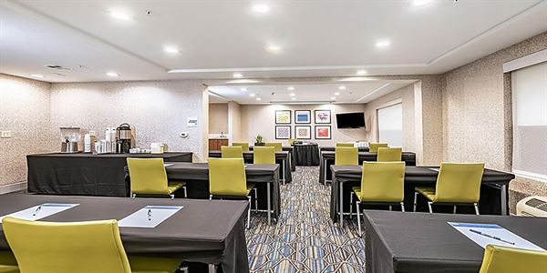 Holiday Inn Express & Suites Fremont - Milpitas Central