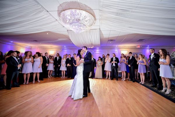 The Chandelier at Flanders Valley Weddings