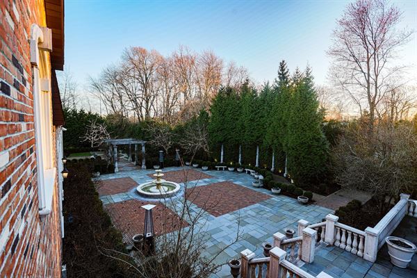 The Estate at Florentine Gardens