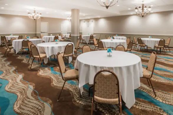 Wyndham Garden Inn Wichita Downtown