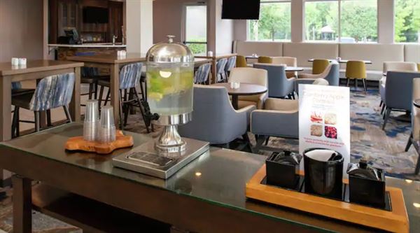 Hilton Garden Inn Baton Rouge Airport