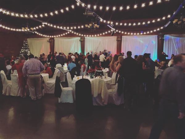 Le Fleur De Lis Reception Hall & Catering