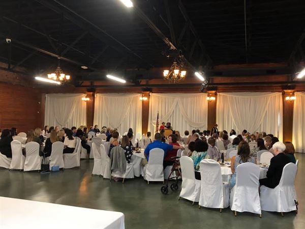 Le Fleur De Lis Reception Hall & Catering