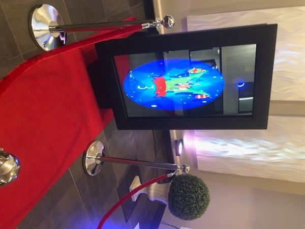 Photo Booth Rental Buffalo NY by MM