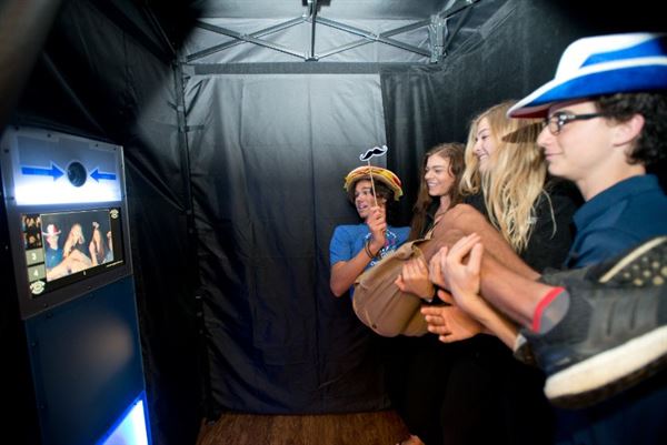 Photo Booth Rental Buffalo NY by MM