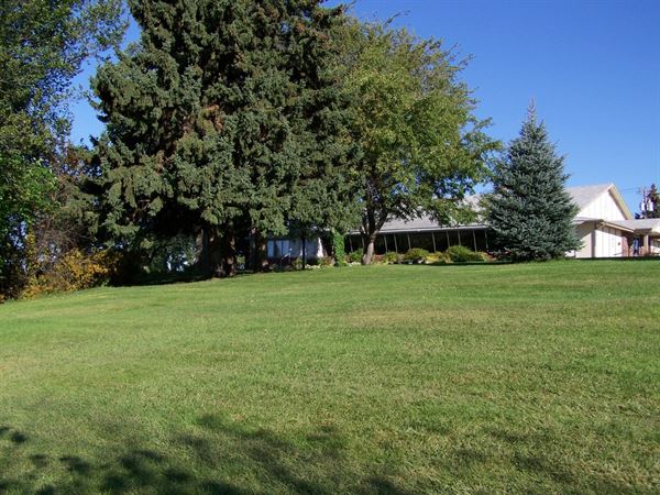 Lady J's Catering Banquet Facility