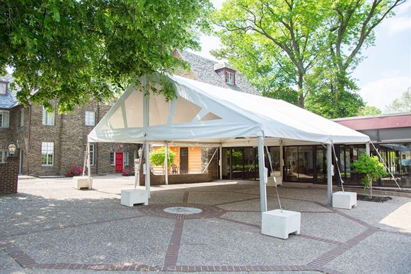 The Manor on Front B&B