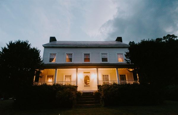 Mountain Willow Manor