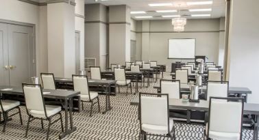 Magnolia Hotel Omaha