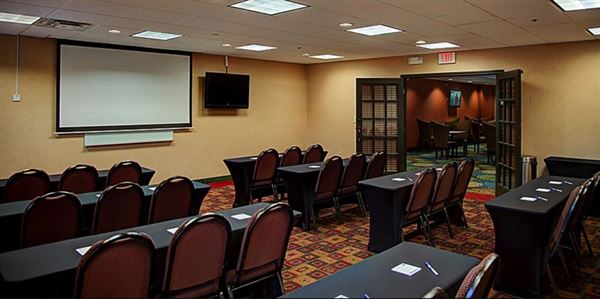 Holiday Inn Express & Suites South