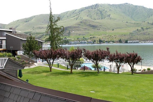 Darnell's Lake Resort