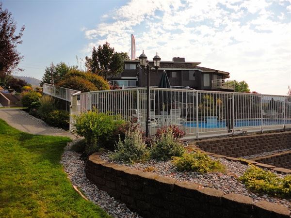 Darnell's Lake Resort