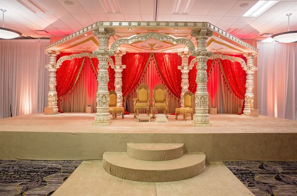 Parke Regency Hotel & Conference Center