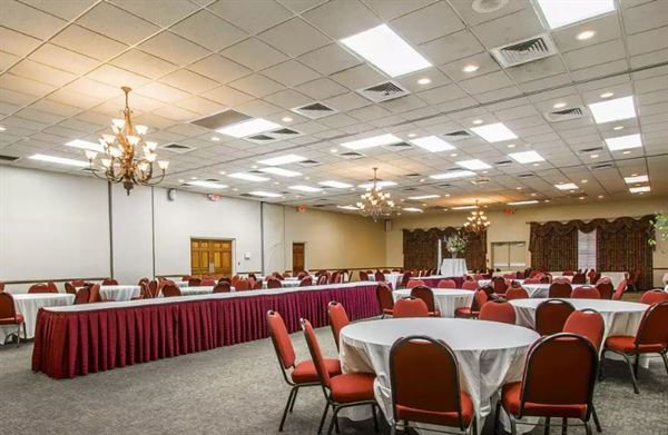 Clarion Inn & Suites Dothan South