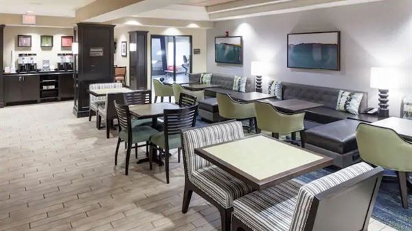 Hampton Inn & Suites Gainesville Downtown