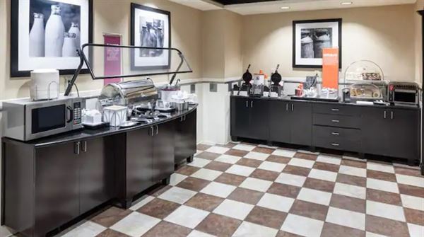 Hampton Inn & Suites Gainesville Downtown