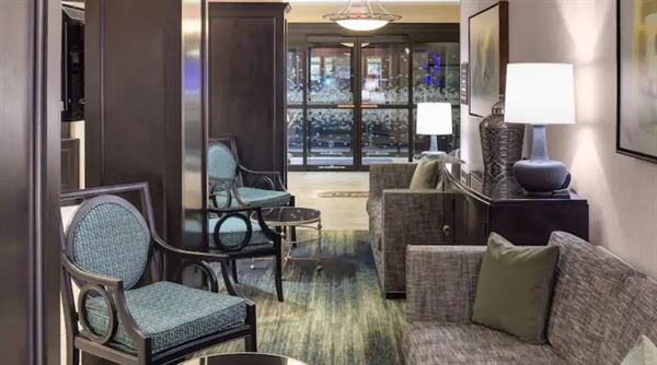 Hampton Inn & Suites Gainesville Downtown