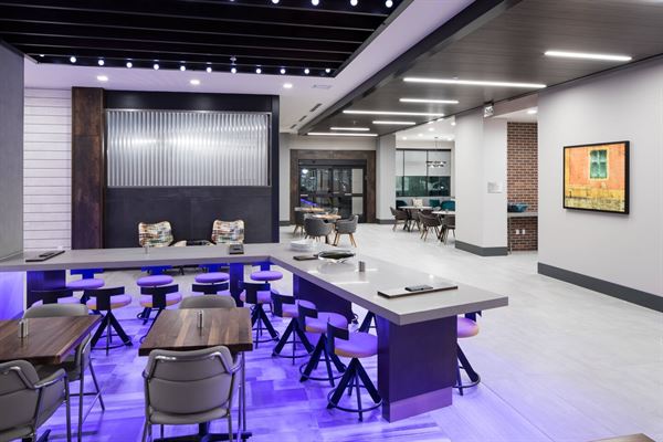 Courtyard by Marriott Houston Heights/I10