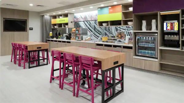 Home2 Suites by Hilton Orlando Airport