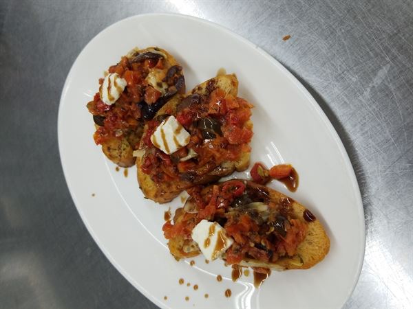 High Park Bar and Grill