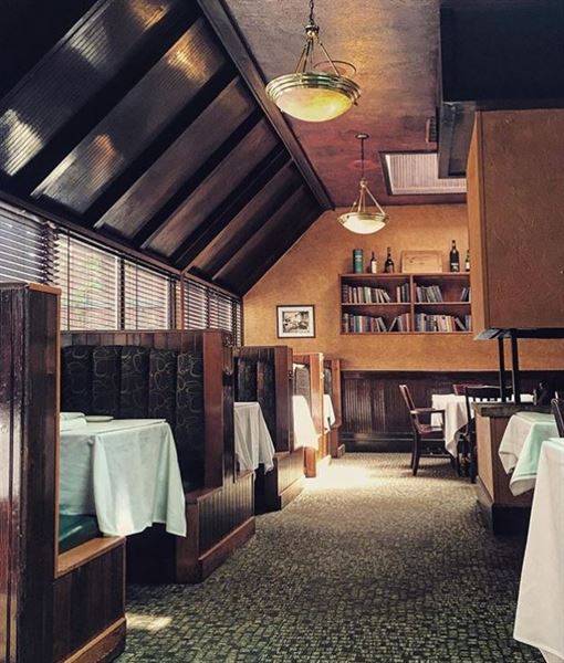 MacKenzie's Chop House Restaurant