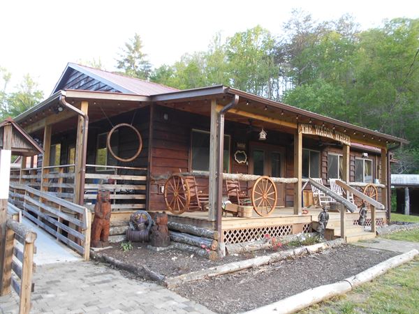 Wagon Wheel at WagonMaster Ranch