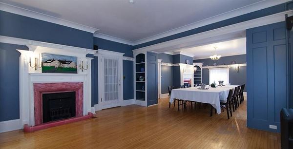 Leaside Suites & Executive Apartments