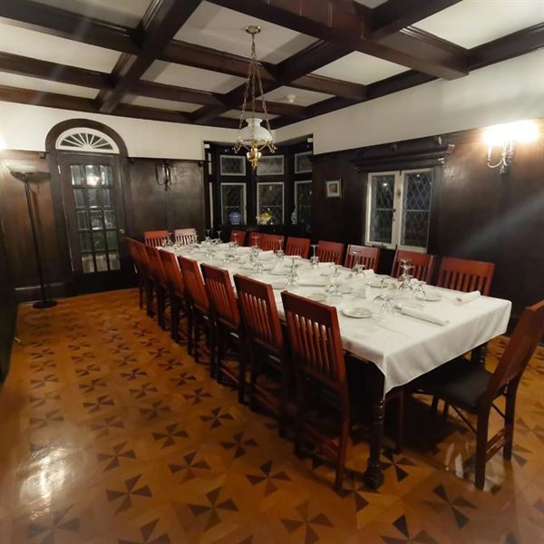 Leaside Suites & Executive Apartments