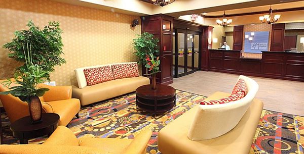 Holiday Inn Express & Suites Van Buren-Ft Smith Area