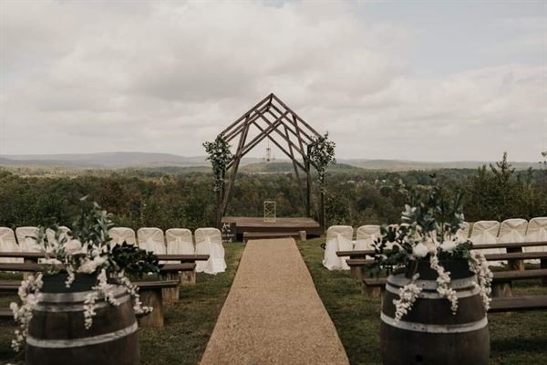 The Royal Ridge Weddings LLC