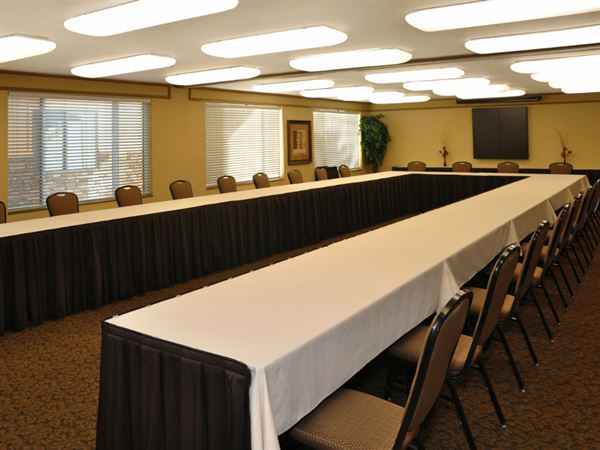 Oxford Suites Chico California Hotel