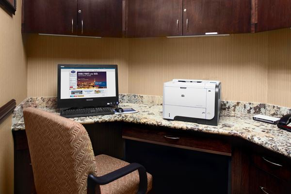 Hampton Inn & Suites Bakersfield/Hwy 58, CA