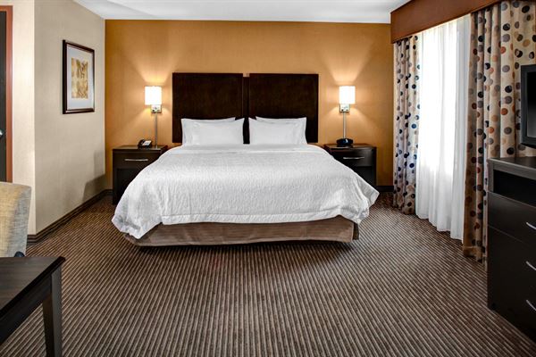 Hampton Inn & Suites Bakersfield/Hwy 58, CA