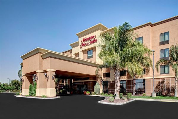 Hampton Inn & Suites Bakersfield/Hwy 58, CA