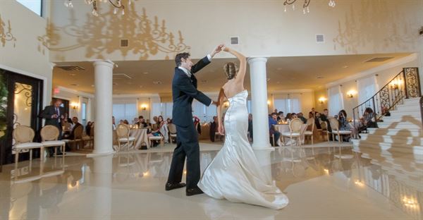 Thistlewood Manor & Gardens