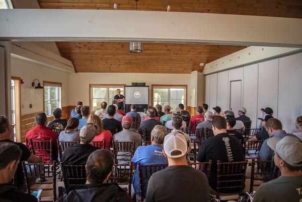 Spruce Point Inn Resort