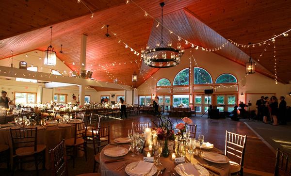 Spruce Point Inn Resort