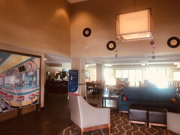 Comfort Inn & Suites