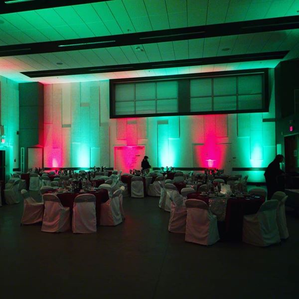 In The Mix Productions - inthemix.ca - DJ / Photobooths / Officiants